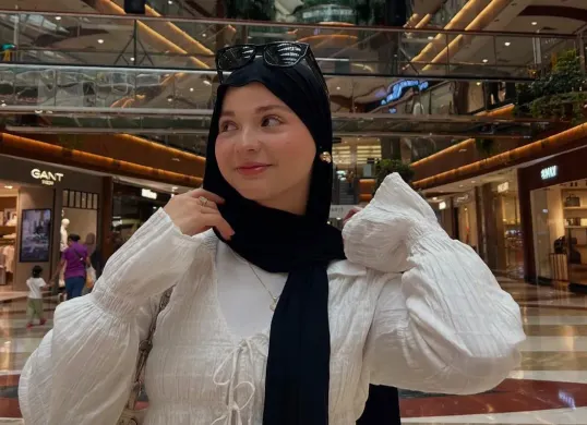 Influencer asal Turki, Tugba Kiara dikabarkan dekat dengan Refal Hady. (Sumber: Instagram/@tugkiara)