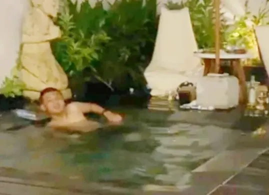 Video rekaman detik-detik terakhir sebelum Brigadir Nurhadi tewas di kolam sebuah villa di Lombok viral. (Sumber: Instagram/@fakta.indo)