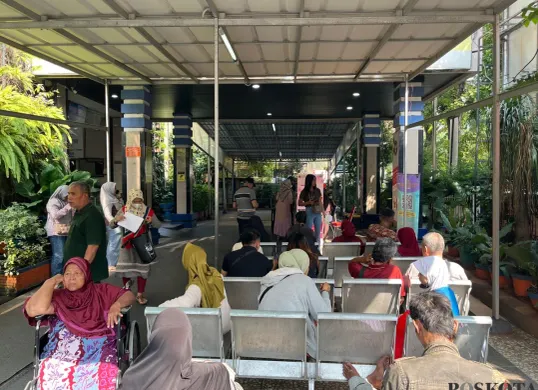 Suasana di Puskesmas Kebon Jeruk, Jakarta Barat, Kamis, 10 Juli 2025. (Sumber: Poskota/Pandi Ramedhan)