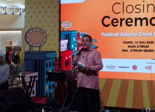 Wakil Gubernur Jakarta, Rano Karno, saat menutup kegiatan FJGS 2025, Kamis, 10 Juli 2025. (Sumber: POSKOTA | Foto: Pandi Ramedhan)