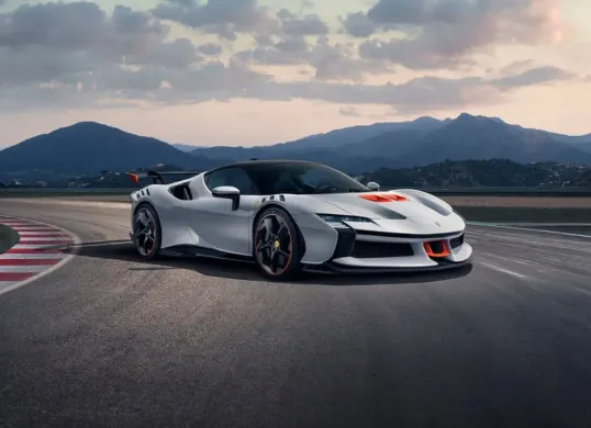 Ferrari SF90 XX Stradale (Sumber: Ferrari Dealers)