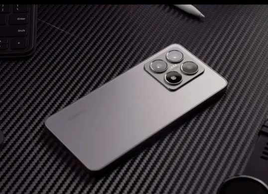 Rekomendasi HP Rp 5-7 Juta Terbaru September 2025. Review lengkap spesifikasi, keunggulan, dan harga terbaik untuk ponsel all-rounder, gaming, serta kamera dari berbagai brand ternama. (Sumber: YouTube/GadgetIn)