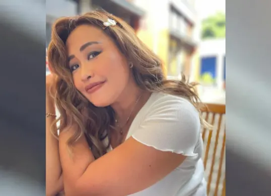 Pinkan Mambo ungkap pernah jadi saksi kisah hidup romansa Ahmad Dhani dan Maia Estianty. (Sumber: Instagram/@pinkan_mambo)