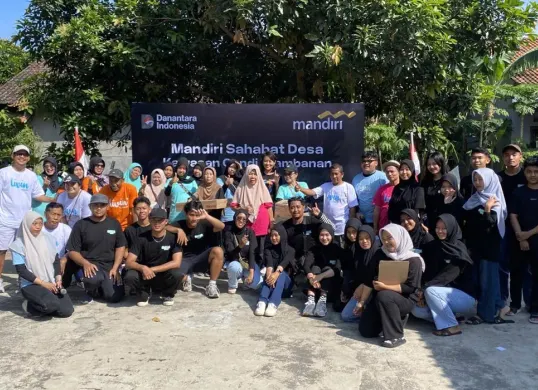 Bank Mandiri komitmen mendukung percepatan ekonomi berbasis kerayatan lewat program Mandiri Sahabat Desa. (Sumber: Dok Corsec Bank Mandiri)