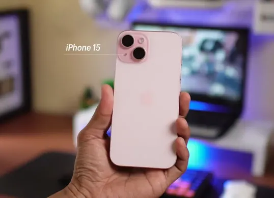 Apakah iPhone 15 masih layak dibeli tahun 2025? Simak ulasan lengkapnya berikut ini. (Sumber: tangkapan layar)