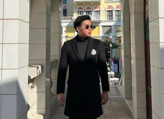 Timothy Ronald bagikan sejumlah tips menjadi kaya raya sebelum usia 30 tahun. (Sumber: Instagram/@Timothyronaldd)