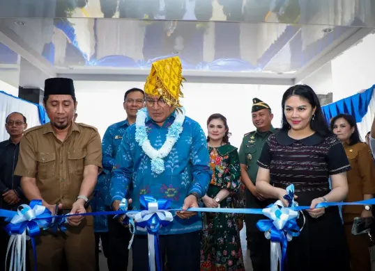 Kepala BNN RI Marthinus Hukom meresmikan kantor BNNP Sulawesi Tengah dan Gedung Rehabilitasi Kabupaten Morowali. (Sumber: Dok. BNN RI)
