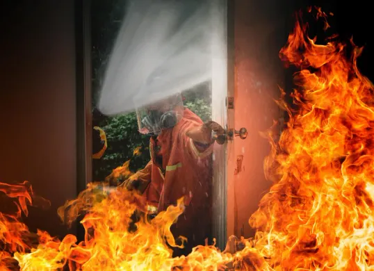 Ilustrasi. Tidak ada korban jiwa dalam kebakaran di Apartemen Margonda Residence 1 Depok. Damkar mengungkap api berasal dari dapur dan berhasil dipadamkan setelah petugas melawan hambatan kemacetan lalu lintas. (Sumber: Freepik/partystock)