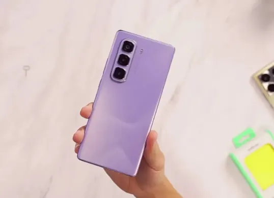 Hp Infinix Hot 50 Pro. (Sumber: YouTube/Gadgetin)