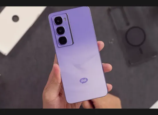 Harga dan spesifikasi Itel City 100 HP murah yang rekomen untuk dibeli. 
(Sumber: YouTube/GadgetIn)