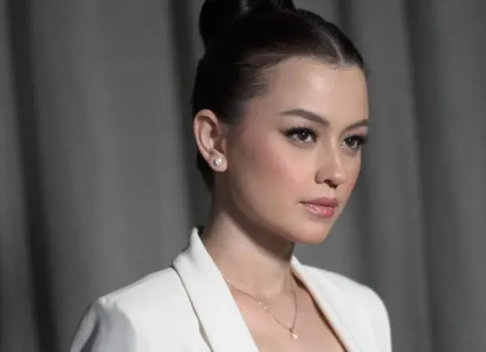 Kimberly Ryder tak hanya mengaku punya pacar baru, tetapi juga sudah memperkenalkan sang pengusaha kepada keluarga dan anak-anaknya. (Sumber: Instagram/@kimbrlyryder)