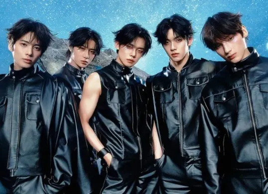 Makna dan lirik lengkap lagu "Upside Down Kiss" - TXT (Sumber: dok. BIGHIT MUSIC)