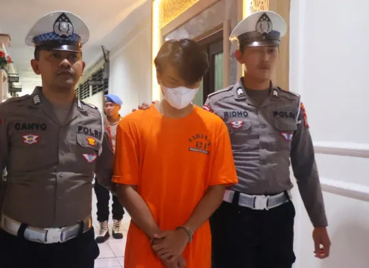 Christiano Tarigan ditetapkan sebagai tersangka atas kasus kecelakaan maut di Jalan Palagan. Terungkap plat nomor sengaja diganti. (Sumber: Tribrata News)