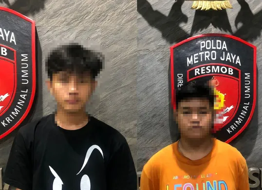 Dua muncikari pembuat konten pornografi anak di bawah umur yang diamankan Polda Metro Jaya. (Sumber: Dok Humas Polda Metro Jaya)