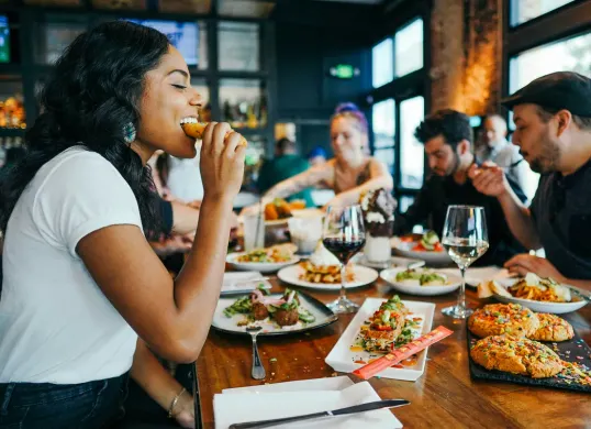 Kenali Penyakit Gangguan Makan dan Jenisnya, Simak di Sini (Sumber: Unsplash/Alex Haney)
