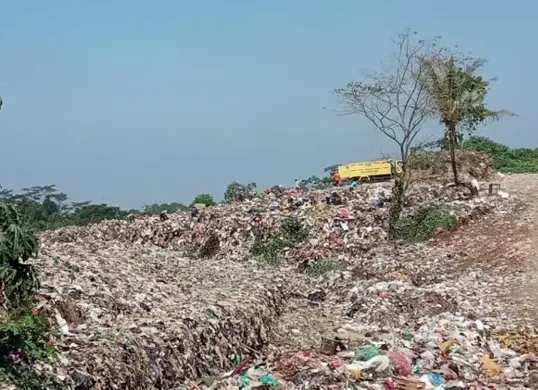 Tumpukan sampah di TPA Bangkonol, Pandeglang. (Sumber: Istimewa)