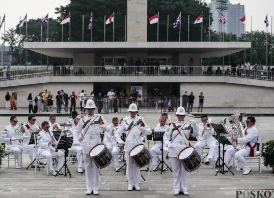 Berlibur Sembari Menyaksikan UK Royal Marine Band di Taman Lapangan Banteng