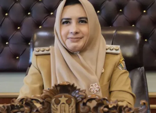 Sosok Fadia Arafiq, mantan bupati terkaya di Jawa Tengah. (Sumber: Istimewa)