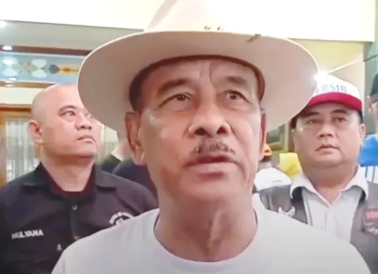 Potret Komisaris PT PBB, Umuh Muchtar yang menyebutkan mengembalikan dana bonus Persib Bandung yang berasal dari ASN Pemprov Jabar. (Sumber: X/@Mah5Utari)
