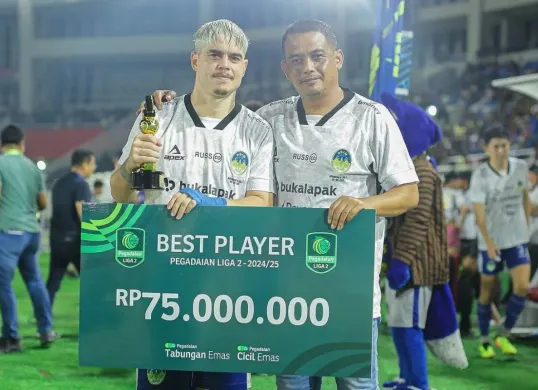 Pemain PSIM Yogyakarta, Raffinha dihadiahi gelar pemain terbaik Liga 2 2024-2025. (Sumber: Instagram/@raffinha07)