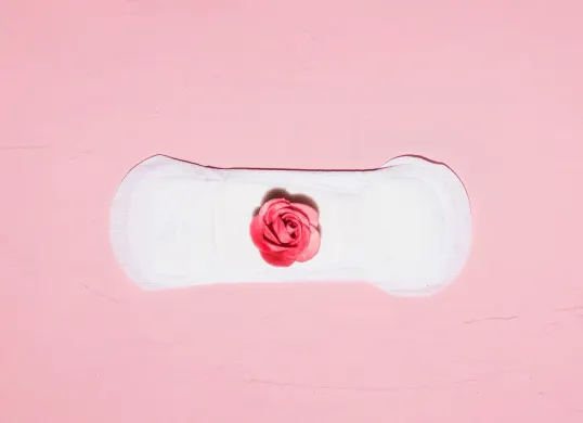 Ilustrasi flek coklat setelah haid. (Sumber: Freepik)