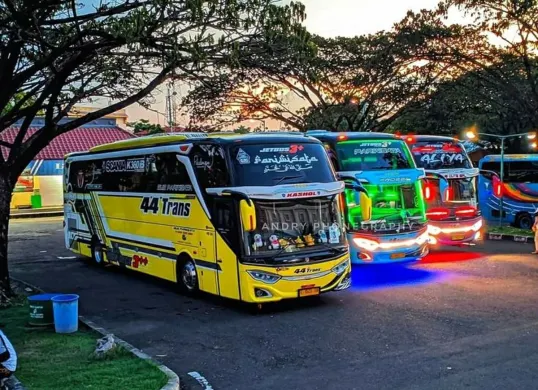 Ilustrasi program mudik gratis 2025 bersama Kemenhub. (Sumber: Pinterest)
