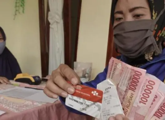 Informasi pencairan saldo dana bansos PKH dan BPNT sebelum Lebaran 2025. (Sumber: Pinterest/Sulinda Salam)
