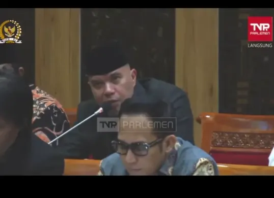 Ahmad Dhani Minta PSSI kurangi naturalisasi pemain bule. (Sumber: Tangkapan layar/Instagram Youtube: TVParlemen)