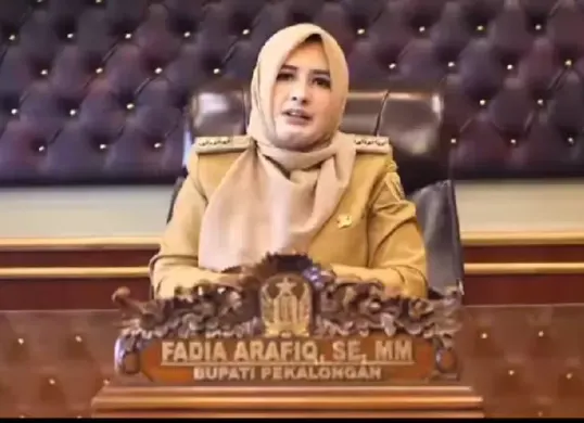 Bupati Pekalongan Fadia Arafiq bantah korupsi. (Sumber: Instagram/@fadiaarafiq.official)