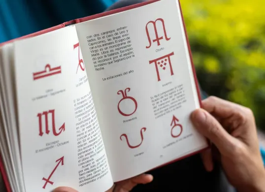 Ilustrasi ramalan zodiak Aries, Leo, dan Virgo. (Sumber: Pexels/Paoko)