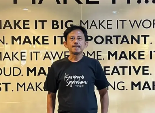 Aktor senior Epy Kusnandar, yang dikenal luas melalui perannya sebagai Kang Mus dalam serial Preman Pensiun, meninggal dunia pada Rabu, 3 Desember 2025. (Sumber: Intagram/@epy_kusnandar_official)
