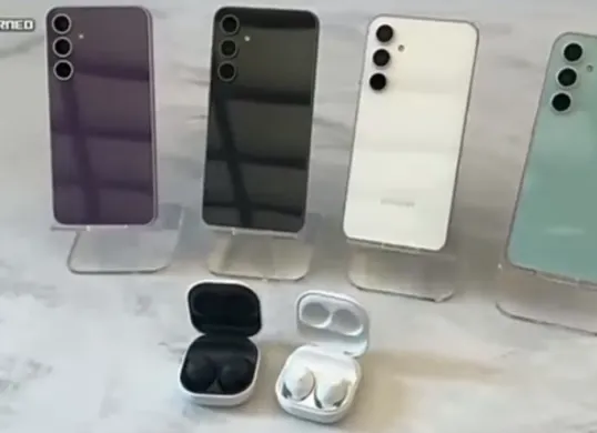 Handphone Samsung Galaxy A Series (Sumber: YouTube/@Dark Borneo)