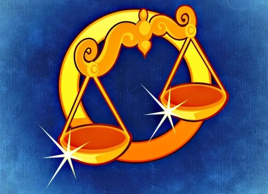  Libra, siap-siap hadapi hari yang naik-turun! Rezeki lancar, tapi urusan cinta dan kesehatan butuh perhatian lebih. (Sumber: Pixabay/Alexas_photos)