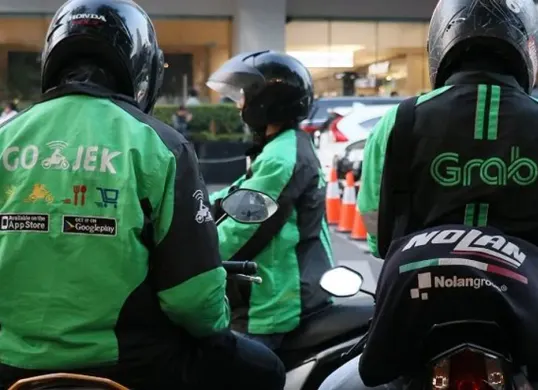 Tarif ojol resmi naik per Juli 2025! Ketahui zona kenaikan 8-15 persen, respons Gojek, dan tuntutan pengemudi agar potongan dibatasi 10 persen. (Sumber: Pinterest/Marketivate)