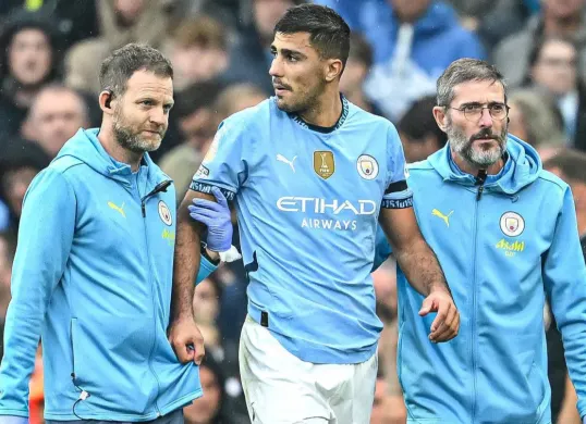 Cedera ACL, penyebab dan para pemain sepak bola yang mengidapnya. (Sumber: X/ Fabrizio Romano)