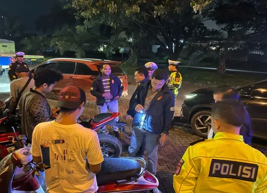 Personel Satreskrim Polres Serang menggelar patroli Kring Serse di kawasan industri mengantisipasi munculnya aksi premanisme. (Sumber: Dok. Satreskrim Polres Serang)