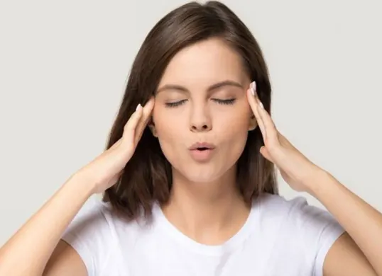 Gemini menjaga keseimbangan dalam menghadapi tantangan pekerjaan dan hubungan asmara. (Sumber: Pinterest)