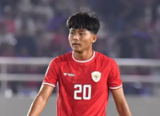 Arkhan Kaka adalah pencatat rekor terbaru sebagai pemain yang melakukan debut termuda di Timnas Indonesia level senior pada ajang Piala AFF 2024 lalu. (Sumber: Instagram/@arkhan8kaka)
