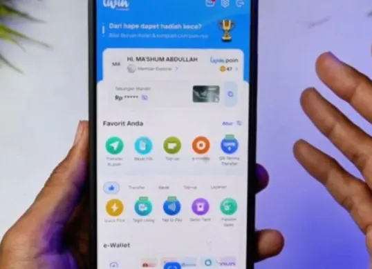 Bank Mandiri berikan kemudahan layanan pinjaman dari aplikasi Livin Mandiri. (Sumber: Youtube Caraturorialcom)