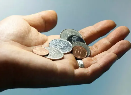 Tanpa sadar masih melakukan 11 kebiasaan ini yang menurut Primbon Jawa bisa menghambat datangnya rezeki.(Sumber: Istimewa)