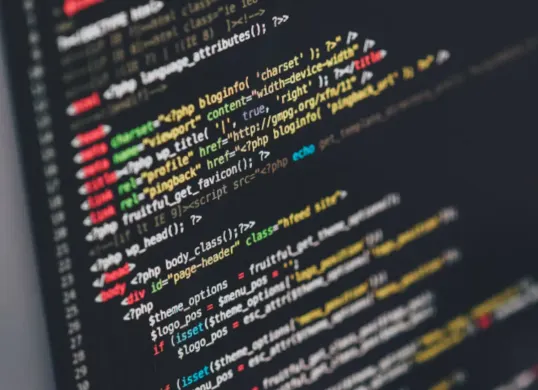 Menerapkan desain responsif, akan mampu mengoptimalisasi pengguna mobile. (Sumber: unsplash/Ilya Pavlov)