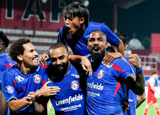 Laga seru pekan ke-12 Super League 2025 akan mempertemukan Arema FC menghadapi Persija Jakarta hari ini, Sabtu, 8 November 2025. (Foto: Instagram/@aremafcofficial)