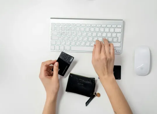 12 cara hindari modus maling m-banking. (Sumber: Pexels/cottonbro studio)