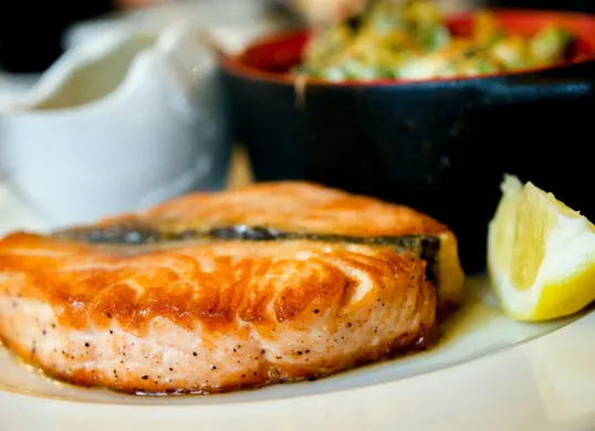 Makanan dengan kandungan tinggi protein. (Sumber: Pexels/Krisztina Papp)