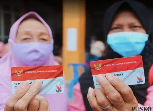 Pemegang KKS wajib tahu! Begini skema pencairan bansos PKH BPNT tahap 2 2025, termasuk jadwal triwulan dan cara cek status penerima. (Sumber: Instagram/@info_surabaya)
