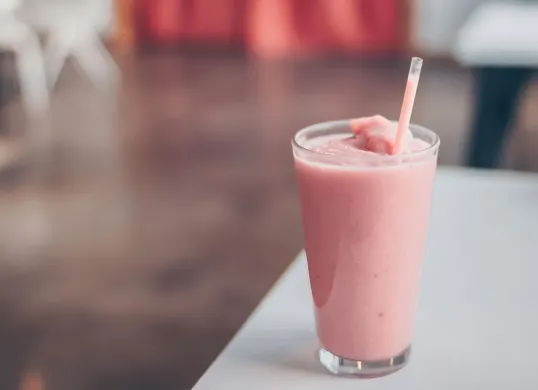 Menu takjil yang sehat. (Sumber: Pexels/Josh Sorenson)