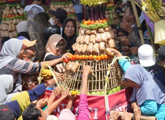 Tradisi unik sambut Lebaran di daerah Indonesia. (Sumber: RRI)