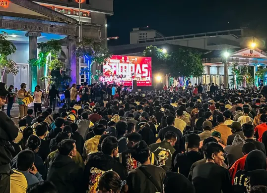 Khusus suporter Timnas Indonesia di Semarang, berikut 6 titik lokasi nobar kontra Bahrain (Sumber: X/ kevinpramudya_)