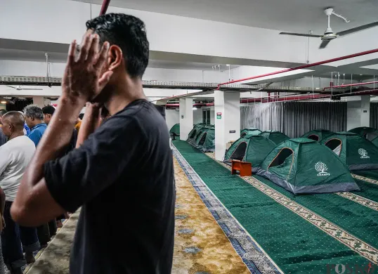 Berburu Lailatul Qadar di Masjid Bawah Tanah
