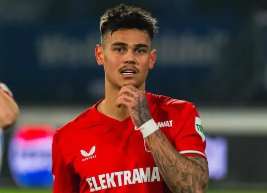 Mees Hilgers, bek Timnas Indonesia yang kembali mengalami cedera. (Sumber: Instagram/@fctwente)